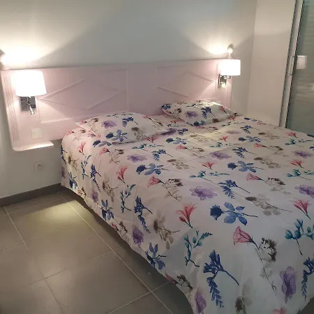 O Bois Marin Holiday home Bouchet (Drome)